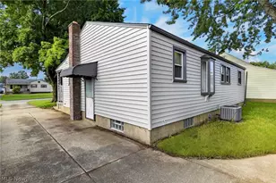 519 Creed St, Struthers, OH 44471 - Photo 9