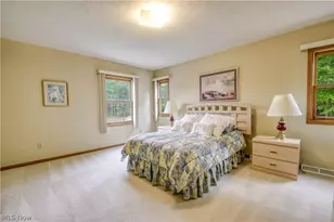 10370 Wilbert Dr, Kirtland, OH 44094 - Photo 29