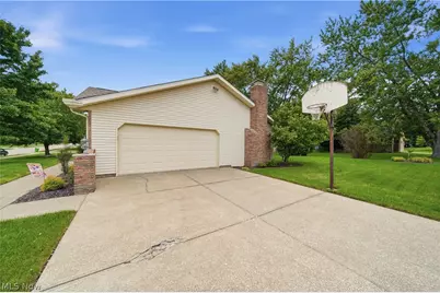 1633 Bennington Circle SW, North Canton, OH 44709 - Photo 37