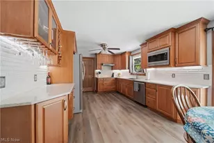 1633 Bennington Cir SW, North Canton, OH 44709 - Photo 3