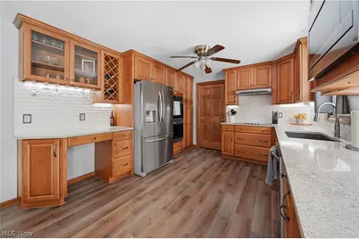 1633 Bennington Circle SW, North Canton, OH 44709 - Photo 5