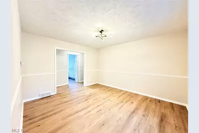 17610 Creekside Drive, Chagrin Falls, OH 44023 - Photo 11