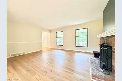 17610 Creekside Drive, Chagrin Falls, OH 44023 - Photo 3