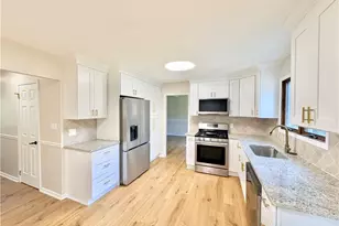 17610 Creekside Dr, Chagrin Falls, OH 44023 - Photo 5
