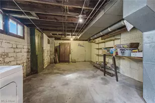 890 Hamlin St, Akron, OH 44320 - Photo 41