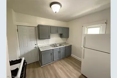 726 E 117th Street #Up, Loveland, OH 44108 - Photo 7