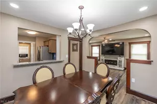 516 Bond St, Elyria, OH 44035 - Photo 7