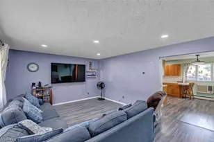 5847 Clement Dr, Lorain, OH 44053 - Photo 7
