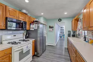 5847 Clement Dr, Lorain, OH 44053 - Photo 11