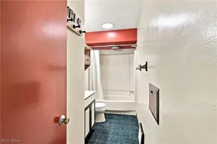 294 Oxford Ave, Akron, OH 44310 - Photo 17