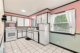 294 Oxford Ave, Akron, OH 44310 - Photo 3
