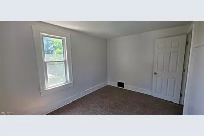 496 Rothrock Avenue, Akron, OH 44314 - Photo 25