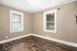 1010 Georgia Ave, Akron, OH 44306 - Photo 15