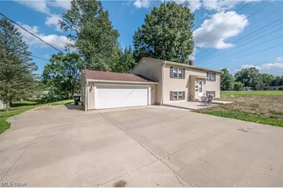 3907 S Schenley Avenue, Youngstown, OH 44511 - Photo 3