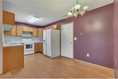 4305 E Strattford Circle E, Zanesville, OH 43701 - Photo 7