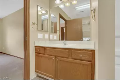 4305 E Strattford Circle E, Zanesville, OH 43701 - Photo 19