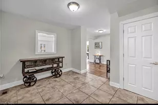 9773 Broadway Dr, Chagrin Falls, OH 44023 - Photo 13