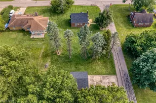 539 Figueroa Pl SE, Canton, OH 44707 - Photo 33