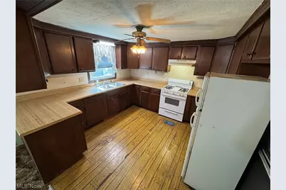 67279 Pineview Drive, Belmont, OH 43718 - Photo 9