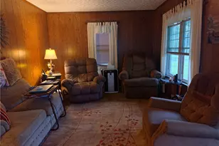 1935 E 44th St, Ashtabula, OH 44004 - Photo 3