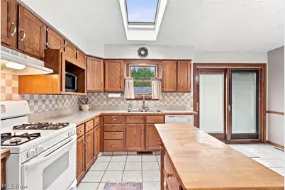 1613 Country Club Avenue, Youngstown, OH 44514 - Photo 9