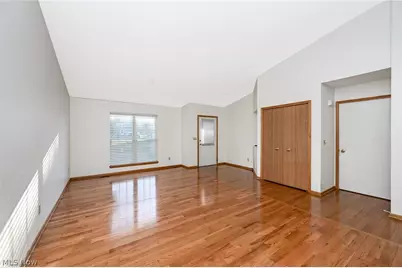 2156 Thornbury Lane, Akron, OH 44319 - Photo 15