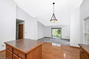 2156 Thornbury Ln, Akron, OH 44319 - Photo 17