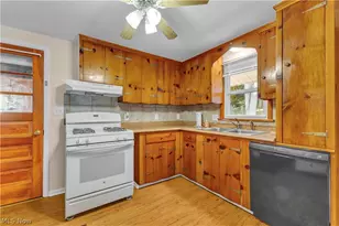 1547 49th St, Canton, OH 44709 - Photo 3