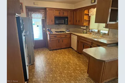 5787 E Calla Road, New Middletown, OH 44442 - Photo 5