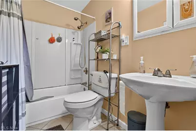 306 Everett Street, Grand River, OH 44045 - Photo 17