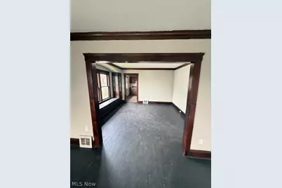 9529 Mount Auburn Avenue #UP, Loveland, OH 44104 - Photo 13
