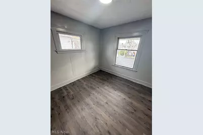 9529 Mount Auburn Avenue #UP, Loveland, OH 44104 - Photo 5