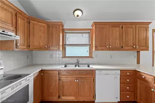 1532 Ellesmere Ave NW, North Canton, OH 44720 - Photo 11