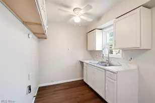 18614 Homeway Rd, Loveland, OH 44135 - Photo 7