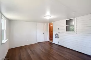 18614 Homeway Rd, Loveland, OH 44135 - Photo 15