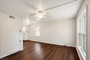 18614 Homeway Rd, Loveland, OH 44135 - Photo 5