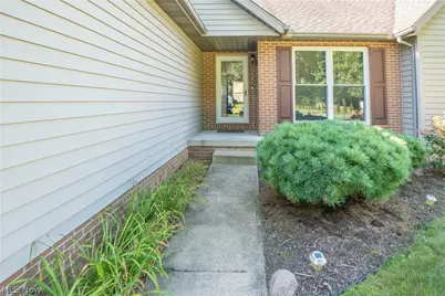 2316 Mount Pleasant Street NE, Canton, OH 44721 - Photo 3