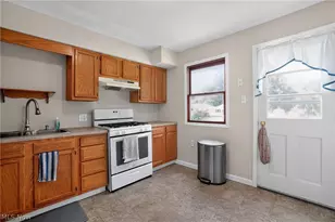 1112 Danforth Rd, Akron, OH 44312 - Photo 9