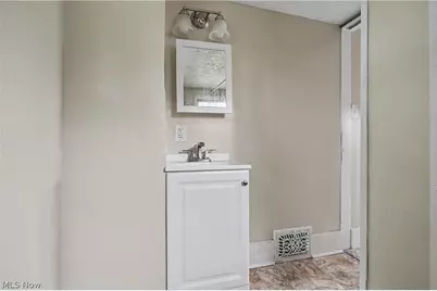 944 Redfern Avenue, Akron, OH 44314 - Photo 19