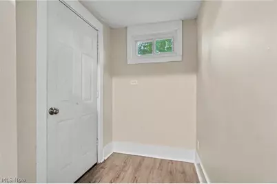 944 Redfern Avenue, Akron, OH 44314 - Photo 11