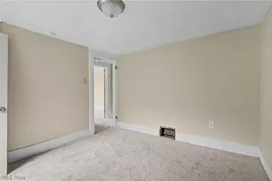 944 Redfern Ave, Akron, OH 44314 - Photo 17