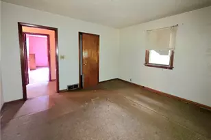 6118 Gladys Ave, Elyria, OH 44035 - Photo 15