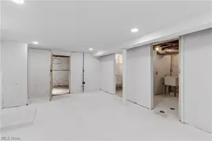 18815 Arrowhead Ave, Loveland, OH 44119 - Photo 21