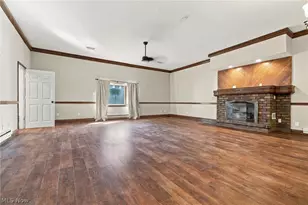 1953 Lawn Ave, Lowellville, OH 44436 - Photo 3
