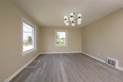 2651 21st Street, Cuyahoga Falls, OH 44223 - Photo 5