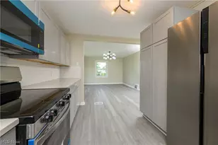 2651 21st St, Cuyahoga Falls, OH 44223 - Photo 9