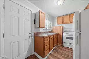 1116 McIntosh Ave, Akron, OH 44314 - Photo 23