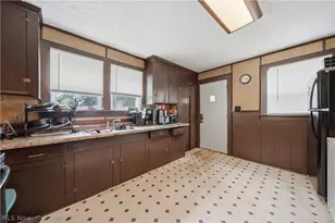 1116 McIntosh Ave, Akron, OH 44314 - Photo 5