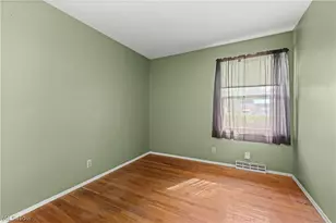1484 Erie Ave, Akron, OH 44312 - Photo 13