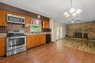 1484 Erie Ave, Akron, OH 44312 - Photo 5